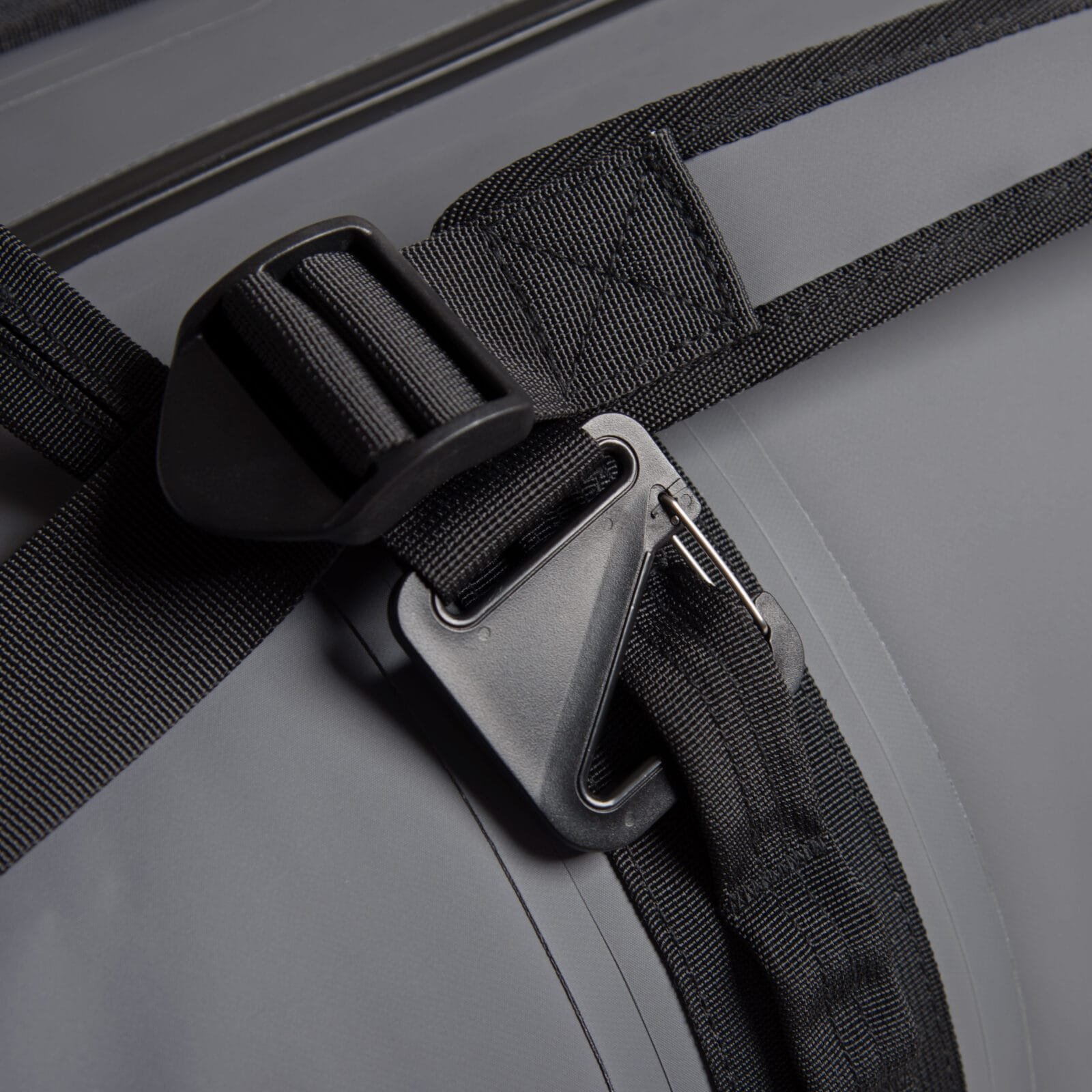 ZULKI - Bolso Seco 75L - Gris Patagónico