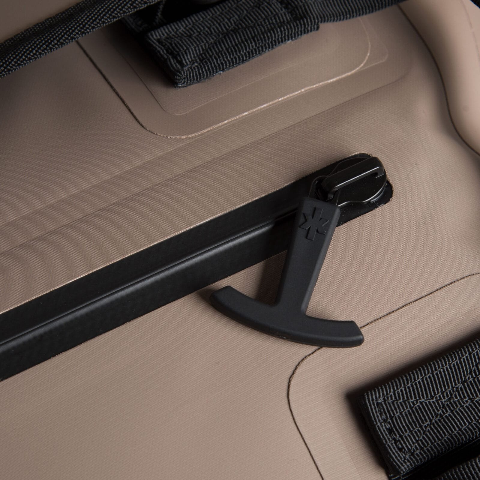 ZULKI - Bolso Seco 50L - Gris Patagónico